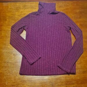 Forever 21 Women's turtle neck Medium